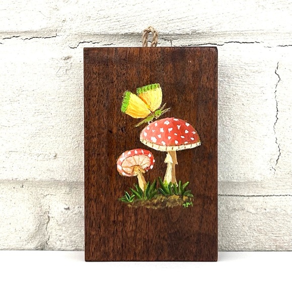Miniature Tole Wooden Wall Plaque Painted Mushrooms and Butterfly - Picture 5 of 6